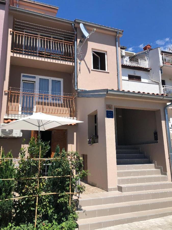 Apartment Green Porec Bagian luar foto