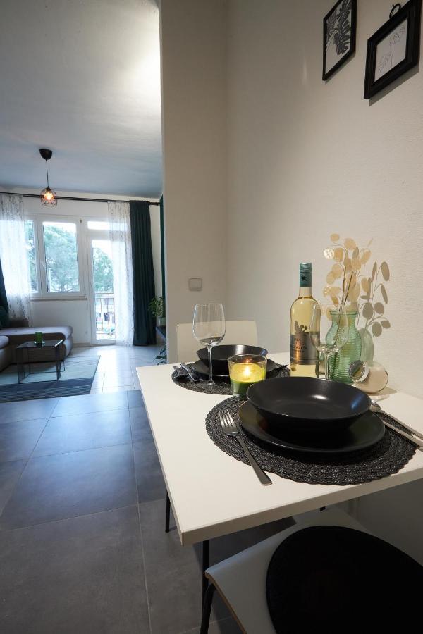 Apartment Green Porec Bagian luar foto