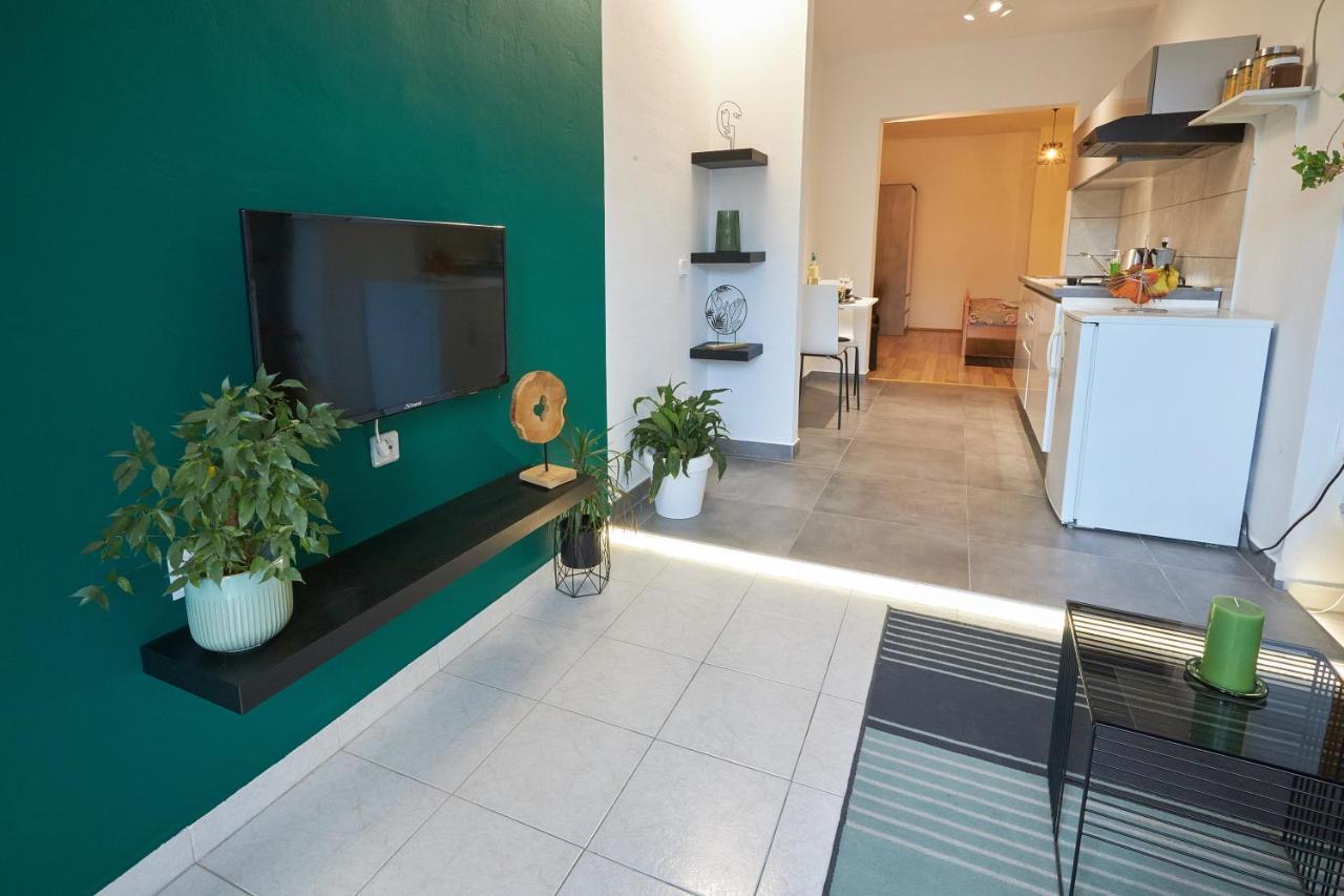 Apartment Green Porec Bagian luar foto